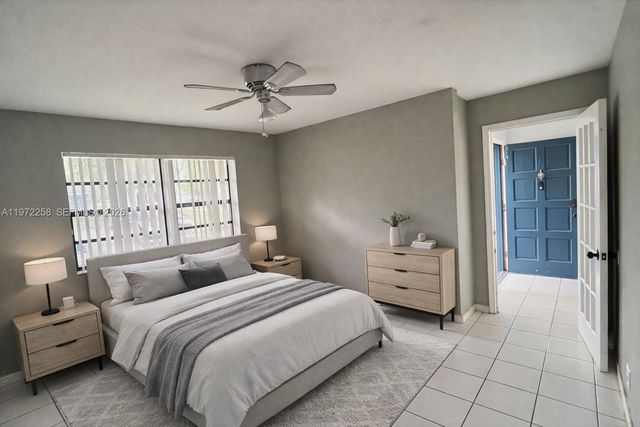 10900 NW 7th St 101, Miami, FL 33172