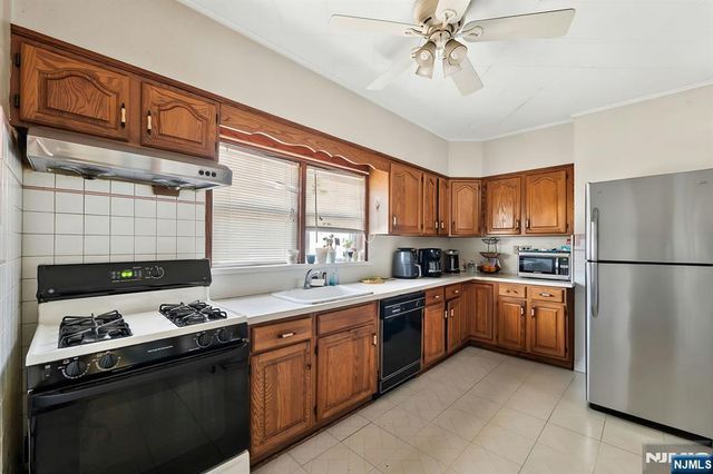 419 Hamilton Street, Harrison, NJ 07029