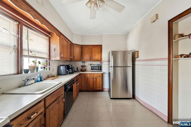 419 Hamilton Street, Harrison, NJ 07029