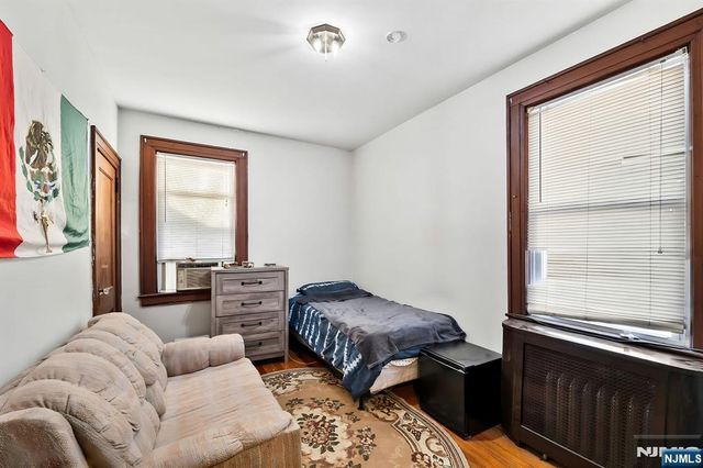419 Hamilton Street, Harrison, NJ 07029