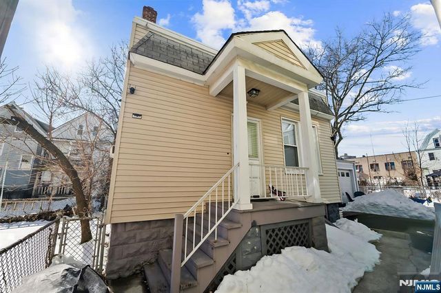 419 Hamilton Street, Harrison, NJ 07029