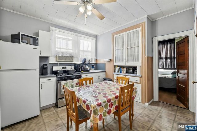 419 Hamilton Street, Harrison, NJ 07029
