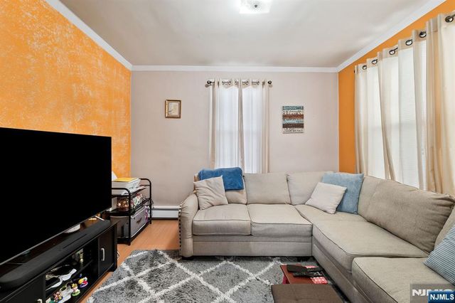 419 Hamilton Street, Harrison, NJ 07029