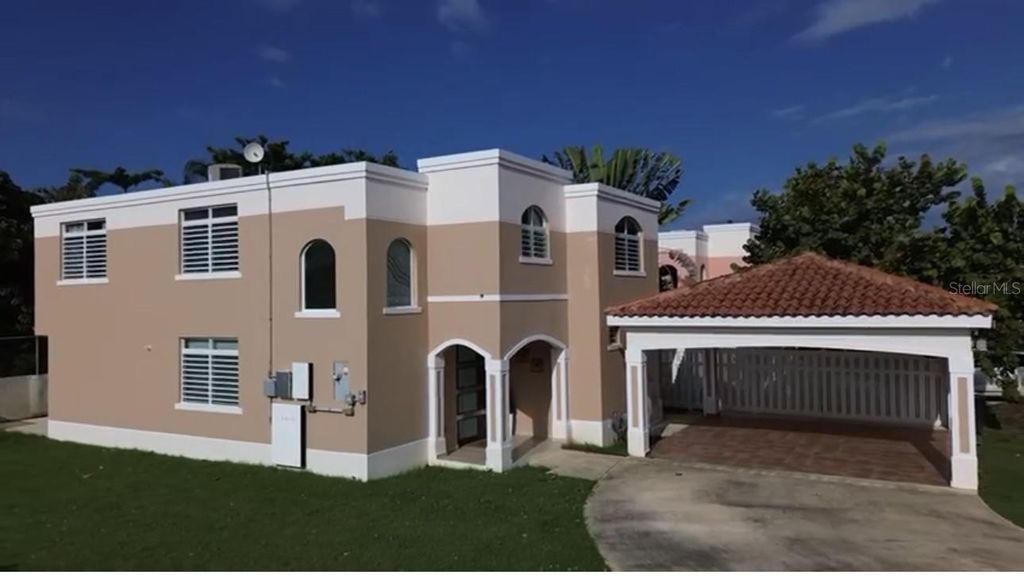 GRAND PALM II CASA F-15 CALLE CEIBA, Vega Alta, PR 00692