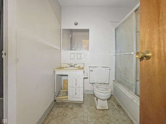 8303 E 42nd Street, Indianapolis, IN 46226