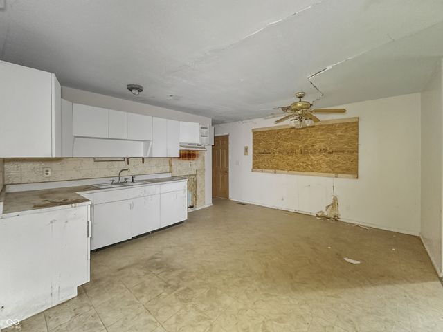8303 E 42nd Street, Indianapolis, IN 46226