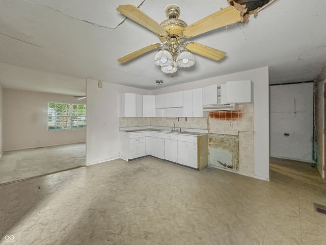 8303 E 42nd Street, Indianapolis, IN 46226