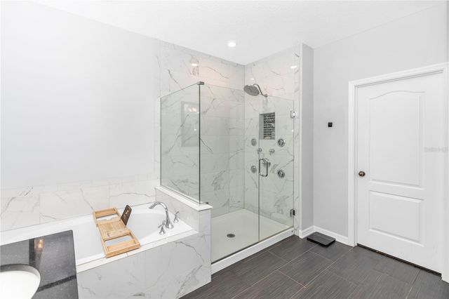 239 LUGANO WAY, Debary, FL 32713