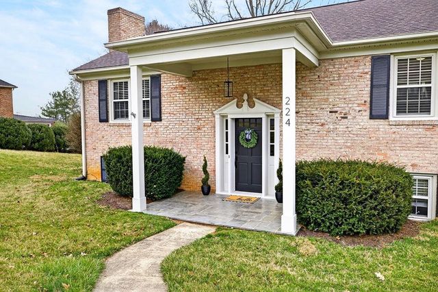224 MEADOWBROOK RD, Staunton, VA 24401