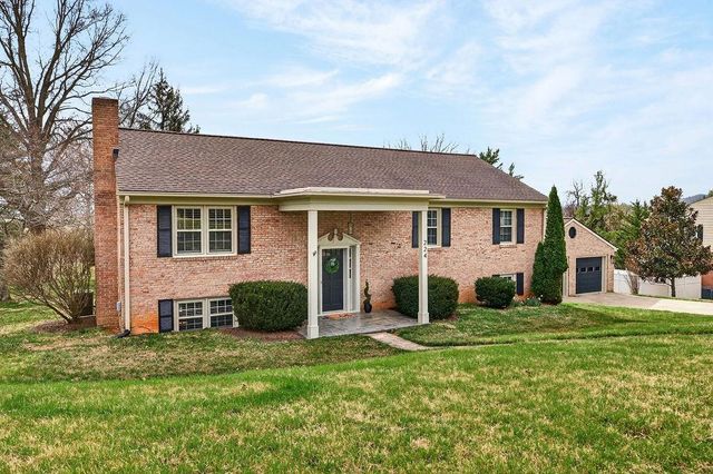 224 MEADOWBROOK RD, Staunton, VA 24401