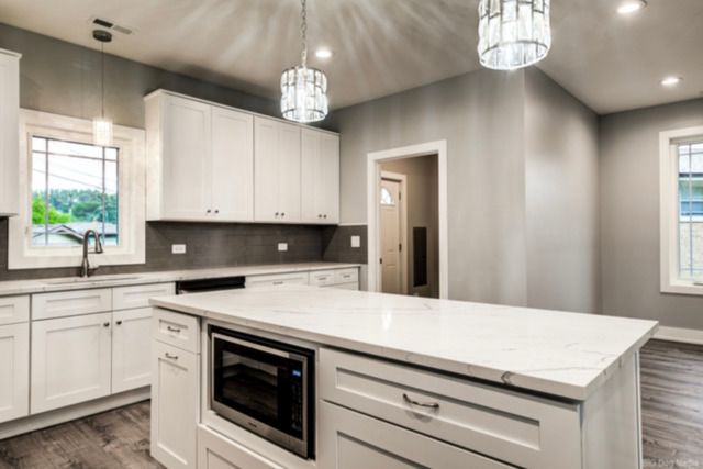 10030 Moody Avenue, Oak Lawn, IL 60453