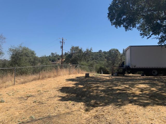 30666 Hogan's Mountain Road, Coarsegold, CA 93614