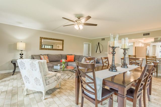 13329 Polo Club Road 104, Wellington, FL 33414