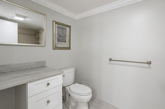 13329 Polo Club Road 104, Wellington, FL 33414