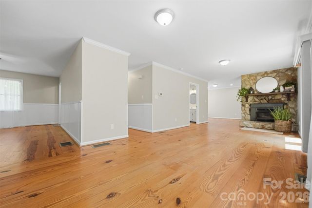 131 Fox Runn Drive, Granite Falls, NC 28630