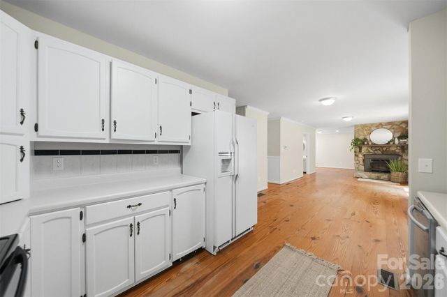 131 Fox Runn Drive, Granite Falls, NC 28630