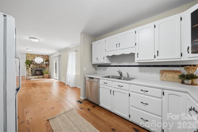 131 Fox Runn Drive, Granite Falls, NC 28630