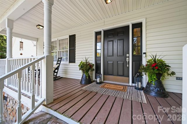 131 Fox Runn Drive, Granite Falls, NC 28630