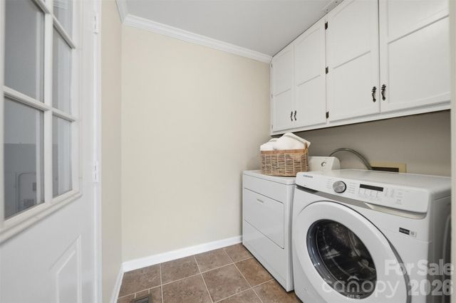 131 Fox Runn Drive, Granite Falls, NC 28630