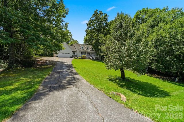131 Fox Runn Drive, Granite Falls, NC 28630