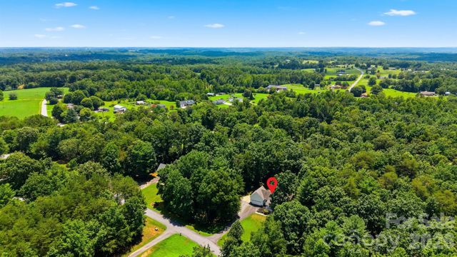 131 Fox Runn Drive, Granite Falls, NC 28630