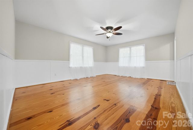 131 Fox Runn Drive, Granite Falls, NC 28630
