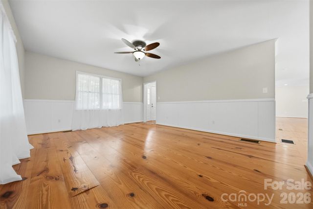131 Fox Runn Drive, Granite Falls, NC 28630