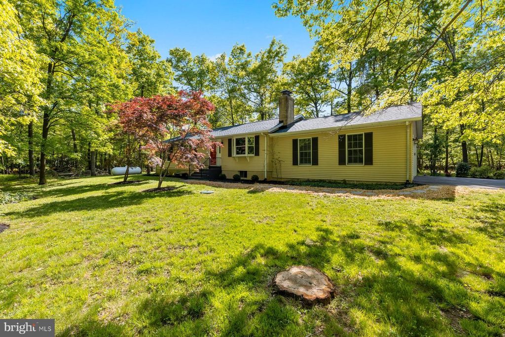 Image 2 of property listing at 10820 GAMBRILL PARK RD, Frederick, MD 21702