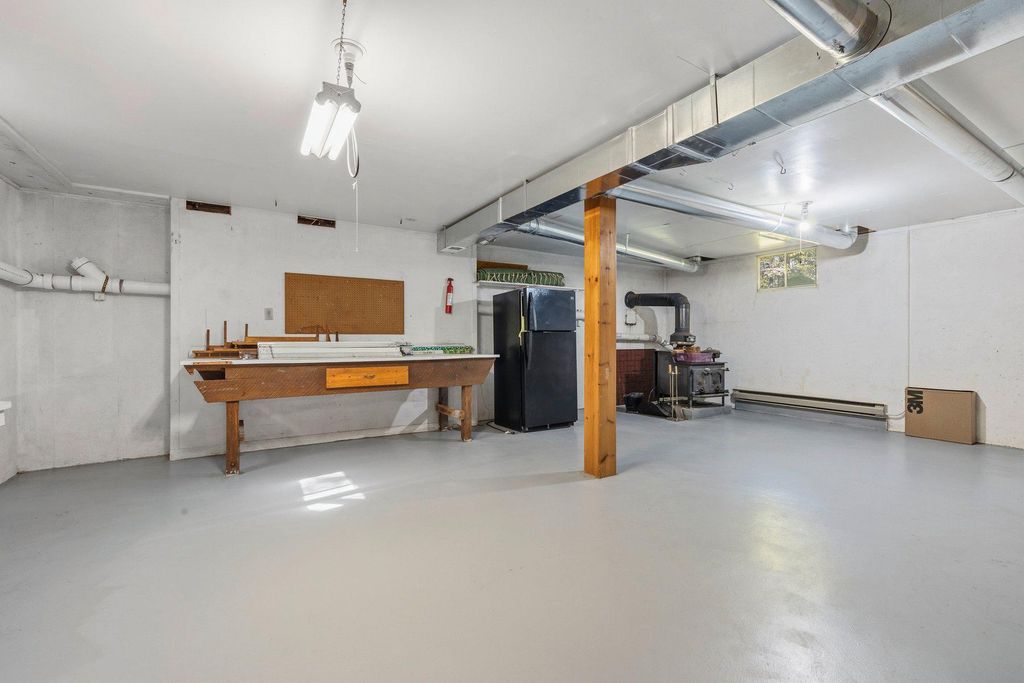 Image 31 of property listing at 10820 GAMBRILL PARK RD, Frederick, MD 21702