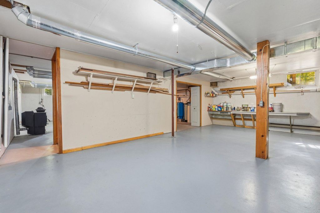 Image 32 of property listing at 10820 GAMBRILL PARK RD, Frederick, MD 21702