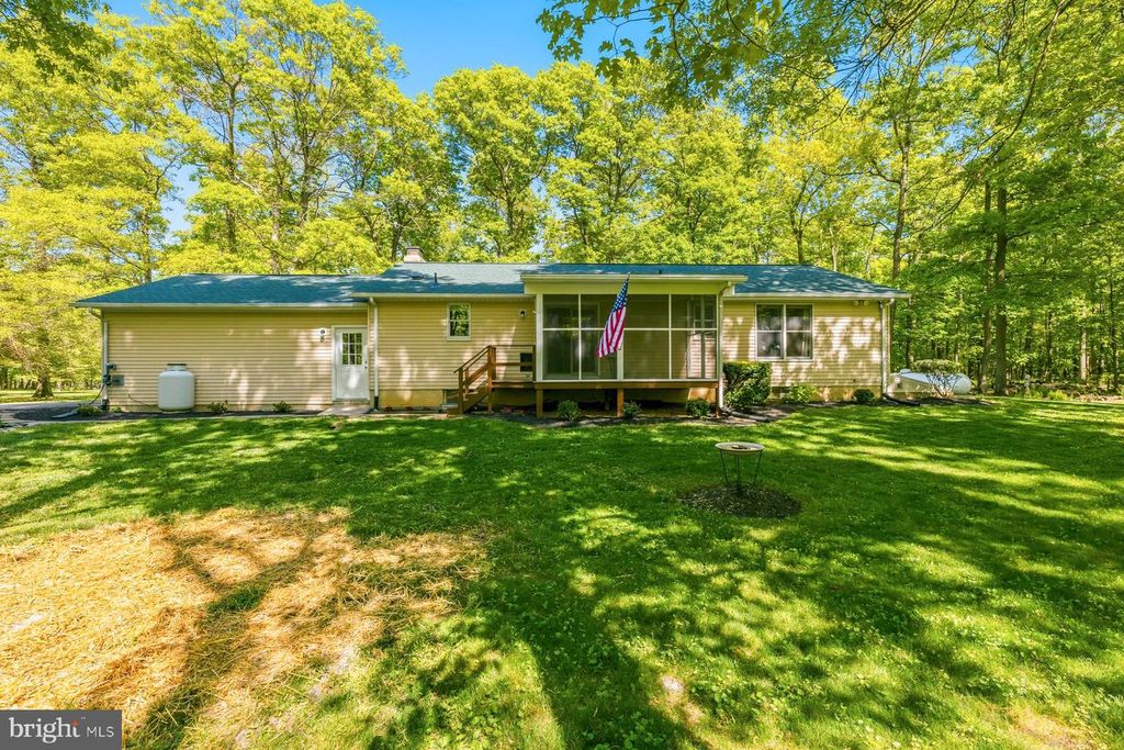 Image 5 of property listing at 10820 GAMBRILL PARK RD, Frederick, MD 21702