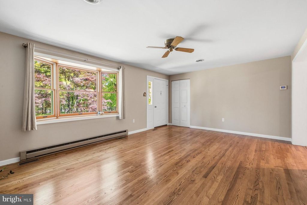 Image 7 of property listing at 10820 GAMBRILL PARK RD, Frederick, MD 21702
