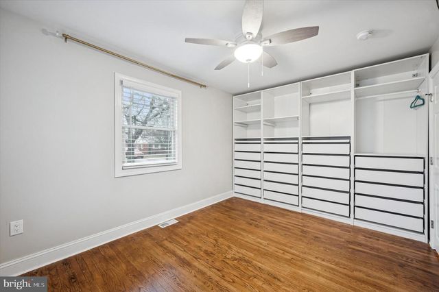 607 JACKSON AVE, Magnolia, NJ 08049