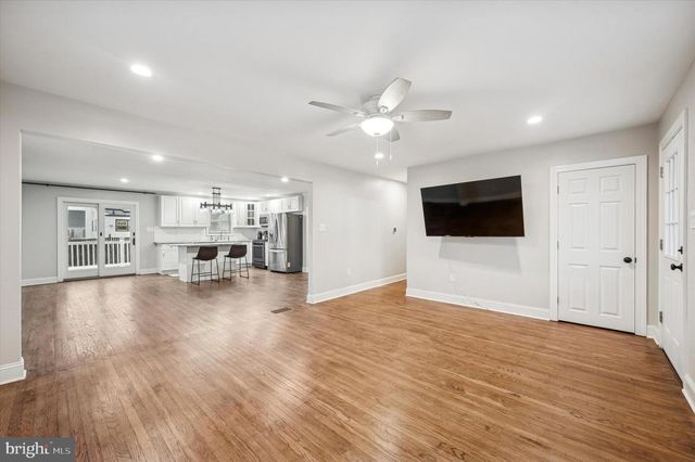 607 JACKSON AVE, Magnolia, NJ 08049