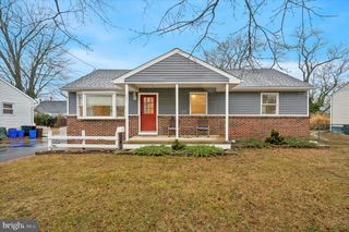 607 JACKSON AVE, Magnolia, NJ 08049