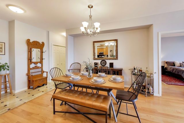 6815 N MILWAUKEE Avenue 707, Niles, IL 60714