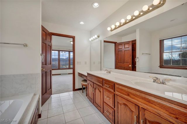 8865 Private Road 343, Millersburg, OH 44654