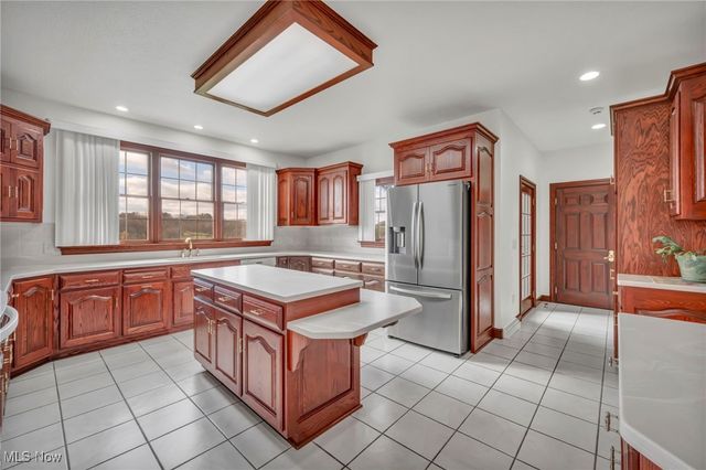 8865 Private Road 343, Millersburg, OH 44654