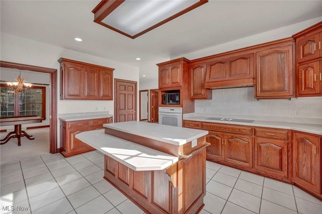 8865 Private Road 343, Millersburg, OH 44654