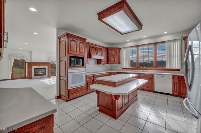 8865 Private Road 343, Millersburg, OH 44654