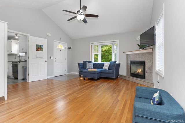 11 Brundage Street, Armonk, NY 10504