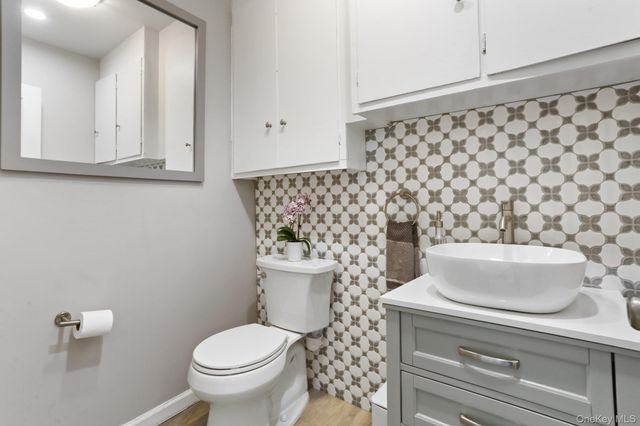 11 Brundage Street, Armonk, NY 10504