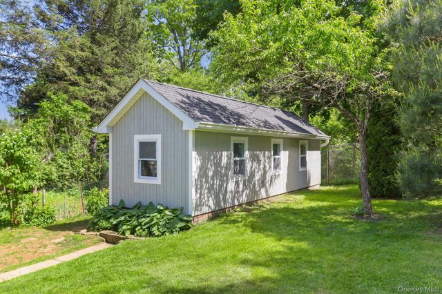 11 Brundage Street, Armonk, NY 10504