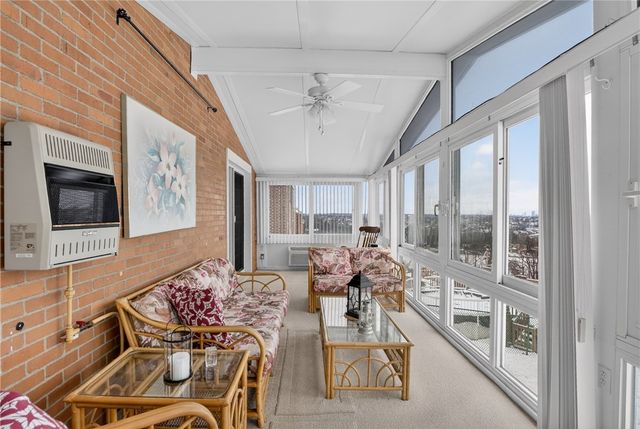 163 Bellwood Dr, Munhall, PA 15120