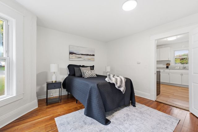 73 Jasper St, Springfield, MA 01109
