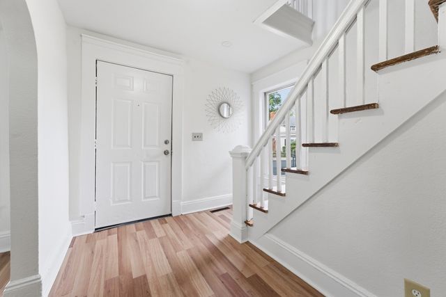 73 Jasper St, Springfield, MA 01109