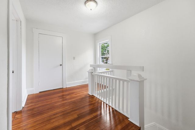 73 Jasper St, Springfield, MA 01109