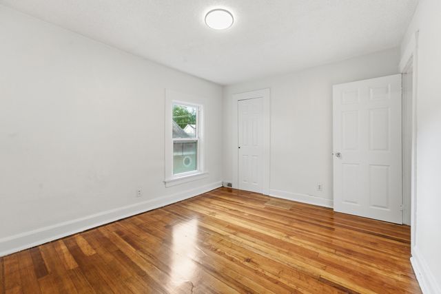 73 Jasper St, Springfield, MA 01109