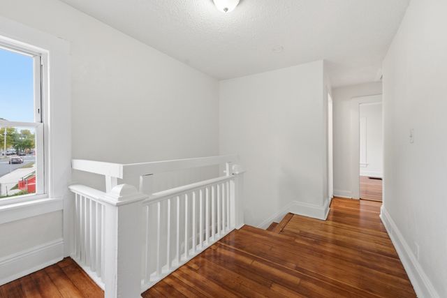 73 Jasper St, Springfield, MA 01109