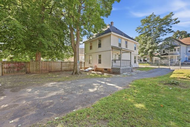 73 Jasper St, Springfield, MA 01109